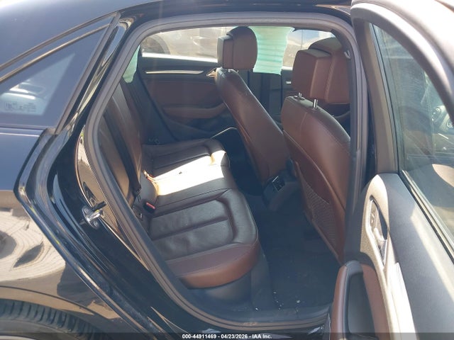 44911469 :رقم المزاد ، WAUJ8GFF4J1043265 vin ، 2018 Audi A3 2.0t Premium/2.0t Tech Premium مزاد بيع