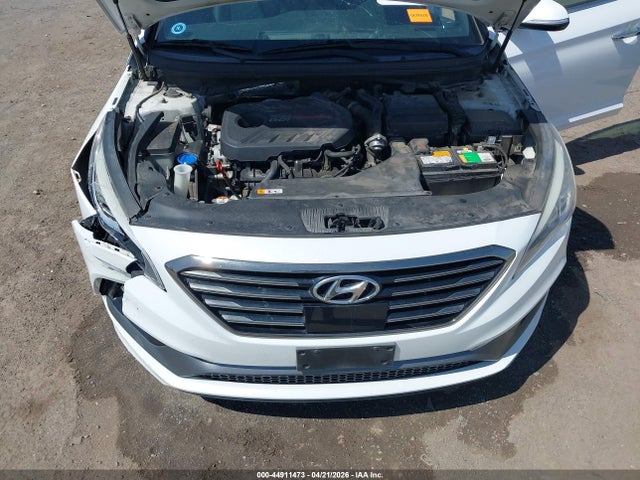 44911473 :رقم المزاد ، 5NPE34AB5FH153988 vin ، 2015 Hyundai Sonata Limited 2.0t مزاد بيع