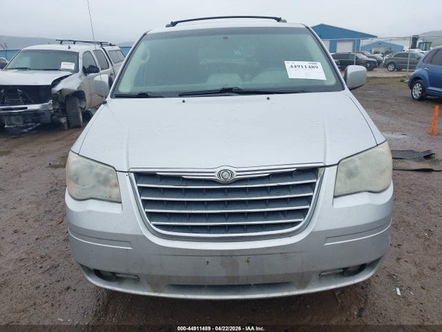 2010 Chrysler Town & Country Touring მანქანა იყიდება აუქციონზე, vin: 2A4RR5D13AR249830, აუქციონის ნომერი: 44911489