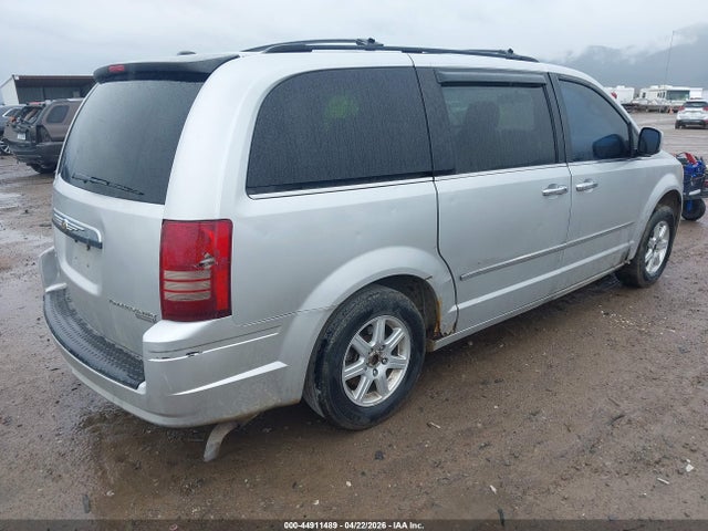 2010 Chrysler Town & Country Touring მანქანა იყიდება აუქციონზე, vin: 2A4RR5D13AR249830, აუქციონის ნომერი: 44911489