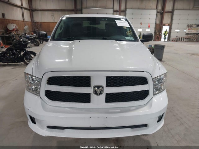 44911493 :رقم المزاد ، 1C6RR7FT0HS502635 vin ، 2017 Ram 1500 Express  4x4 6'4 Box مزاد بيع