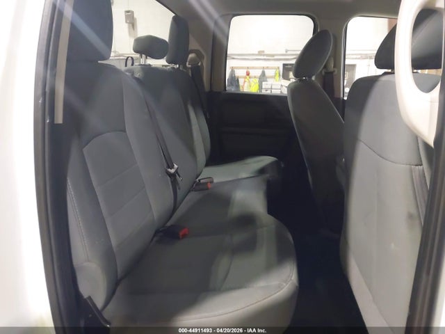 44911493 :رقم المزاد ، 1C6RR7FT0HS502635 vin ، 2017 Ram 1500 Express  4x4 6'4 Box مزاد بيع