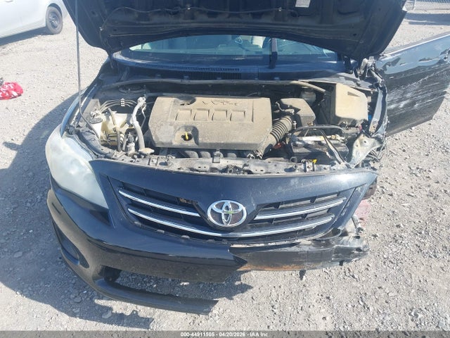 2013 Toyota Corolla Le მანქანა იყიდება აუქციონზე, vin: 5YFBU4EE8DP123677, აუქციონის ნომერი: 44911505