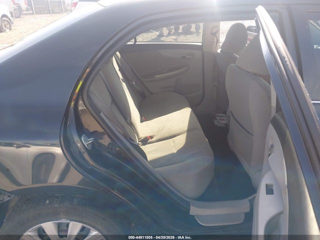 2013 Toyota Corolla Le მანქანა იყიდება აუქციონზე, vin: 5YFBU4EE8DP123677, აუქციონის ნომერი: 44911505
