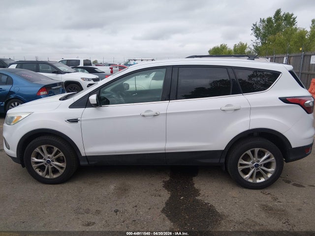 2017 Ford Escape Se მანქანა იყიდება აუქციონზე, vin: 1FMCU9GD8HUD53536, აუქციონის ნომერი: 44911540