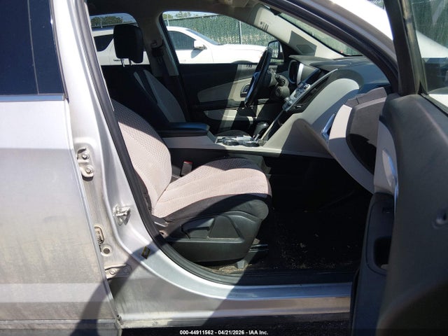 1GNFLFEK9GZ107558 Chevrolet EQUINOX LT