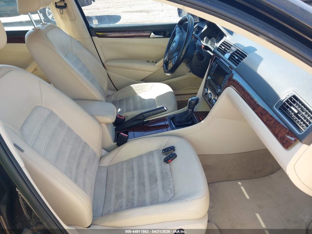 Продаж на аукціоні авто 2012 Volkswagen Passat 2.0l Tdi Sel Premium, vin: 1VWCN7A39CC003222, номер лоту: 44911563