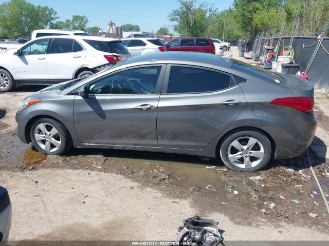 Продажа на аукционе авто 2013 Hyundai Elantra Gls, vin: 5NPDH4AE1DH255969, номер лота: 44911573