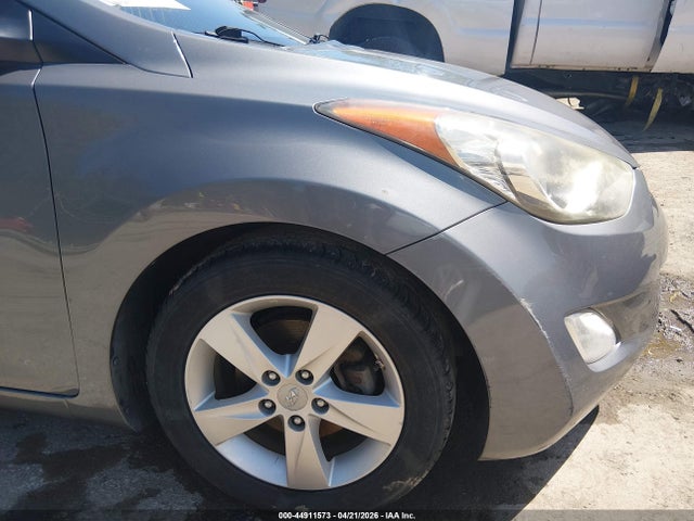Продажа на аукционе авто 2013 Hyundai Elantra Gls, vin: 5NPDH4AE1DH255969, номер лота: 44911573