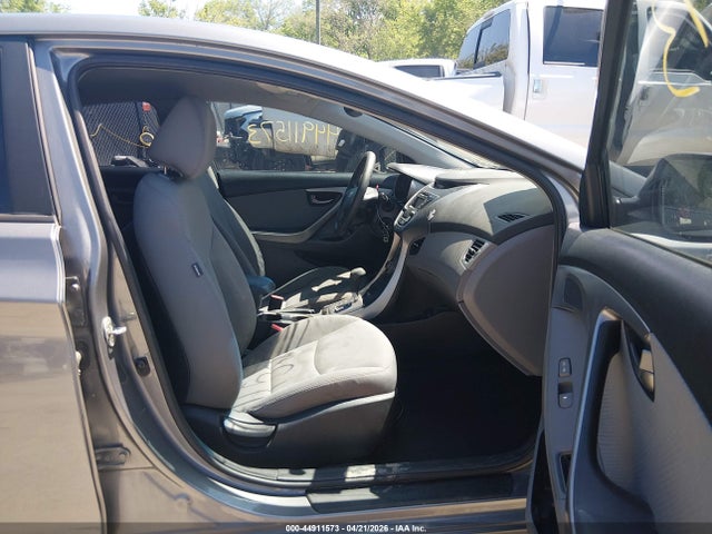Продажа на аукционе авто 2013 Hyundai Elantra Gls, vin: 5NPDH4AE1DH255969, номер лота: 44911573