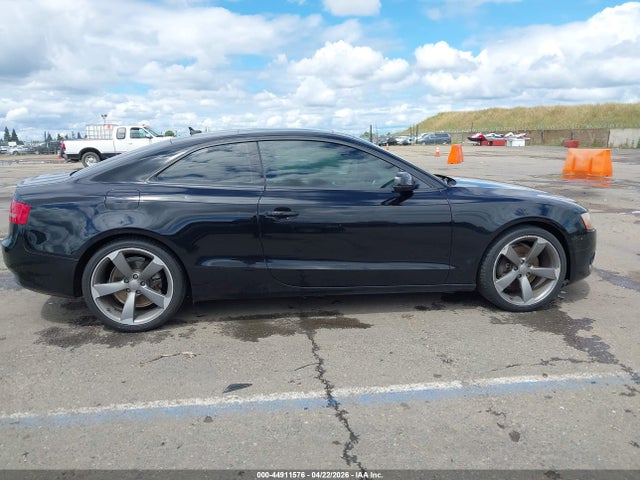 2011 Audi A5 2.0t Premium მანქანა იყიდება აუქციონზე, vin: WAULFAFR2BA060203, აუქციონის ნომერი: 44911576