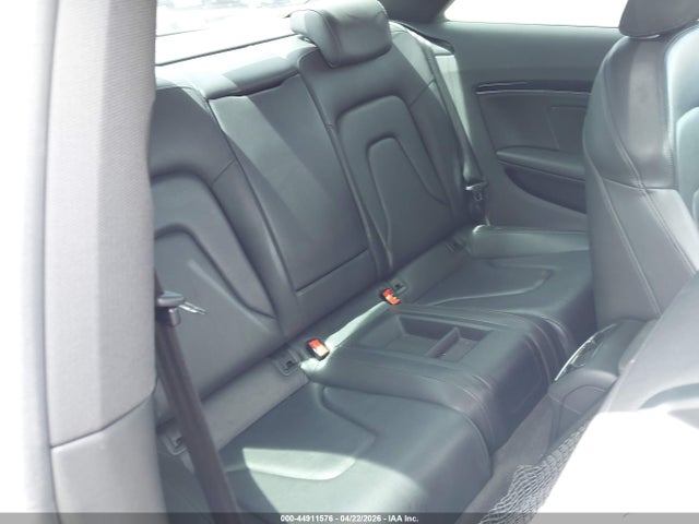 2011 Audi A5 2.0t Premium მანქანა იყიდება აუქციონზე, vin: WAULFAFR2BA060203, აუქციონის ნომერი: 44911576