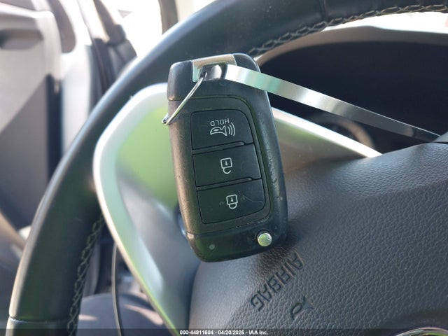 Продажа на аукционе авто 2022 Hyundai Venue Sel, vin: KMHRC8A30NU145475, номер лота: 44911604