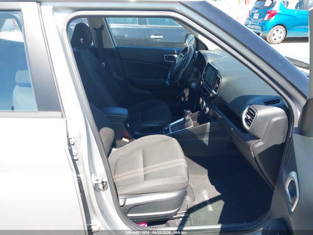 Продажа на аукционе авто 2022 Hyundai Venue Sel, vin: KMHRC8A30NU145475, номер лота: 44911604
