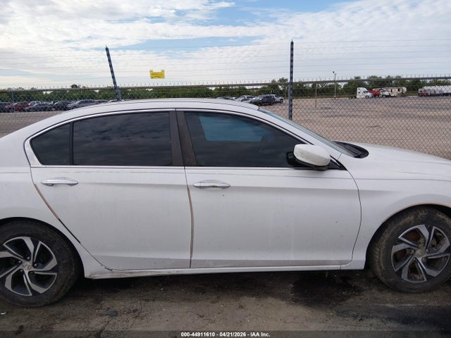 Продажа на аукционе авто 2017 Honda Accord Lx, vin: 1HGCR2F37HA158407, номер лота: 44911610