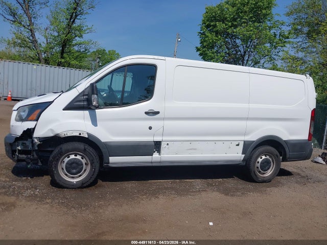 44911613 :رقم المزاد ، 1FTYE1YM6GKB40991 vin ، 2016 Ford Transit-150 مزاد بيع