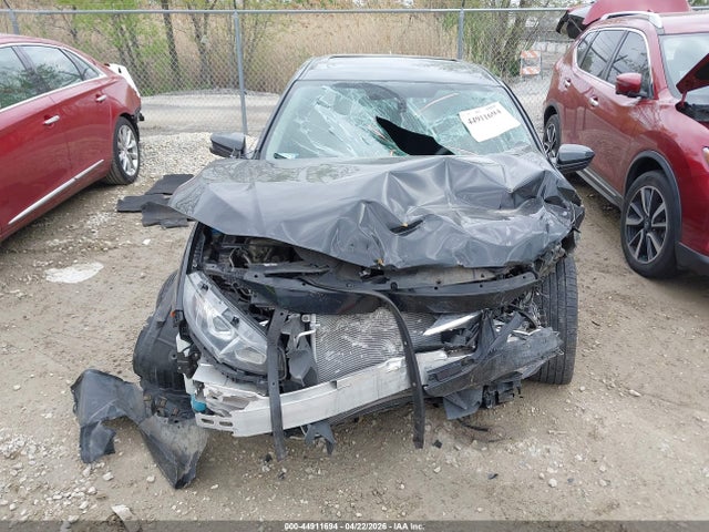 44911694 :رقم المزاد ، 19XFC2F73JE036338 vin ، 2018 Honda Civic Ex مزاد بيع