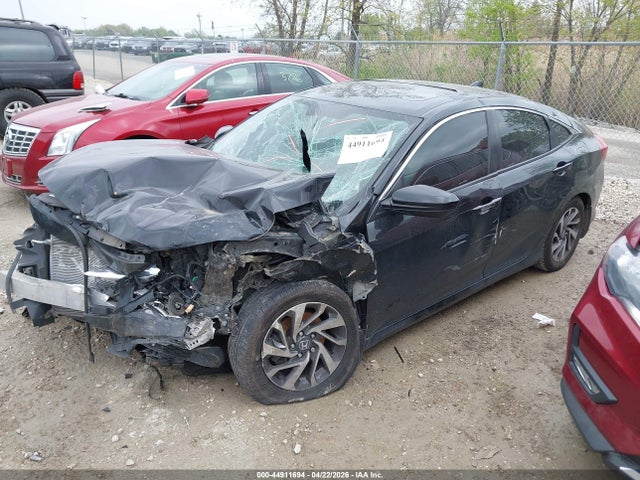 44911694 :رقم المزاد ، 19XFC2F73JE036338 vin ، 2018 Honda Civic Ex مزاد بيع