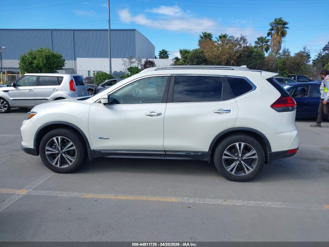 44911720 :رقم المزاد ، 5N1ET2MV4HC829299 vin ، 2017 Nissan Rogue Hybrid Sl مزاد بيع