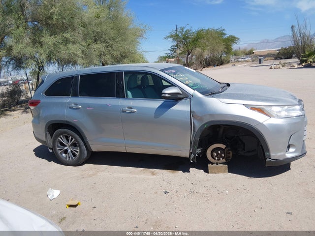Toyota Highlander Le 2017 5TDBZRFH0HS428675 Image 13