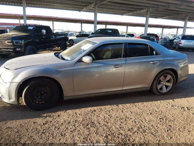 Chrysler 300 2014 2C3CCAAGXEH169651 Image 14