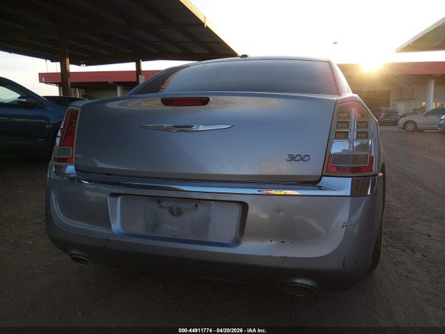 Chrysler 300 2014 2C3CCAAGXEH169651 Image 16