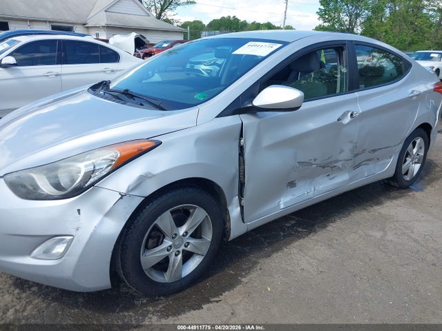 Продаж на аукціоні авто 2013 Hyundai Elantra Gls, vin: KMHDH4AE1DU813854, номер лоту: 44911775