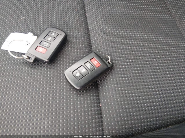2T3RFREV6JW762843 Toyota Rav4 Adventure