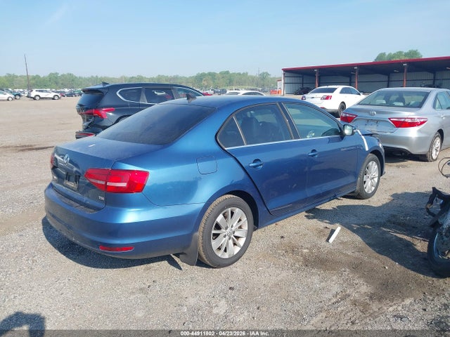 44911802 :رقم المزاد ، 3VWD17AJXFM410113 vin ، 2015 Volkswagen Jetta 1.8t Se مزاد بيع
