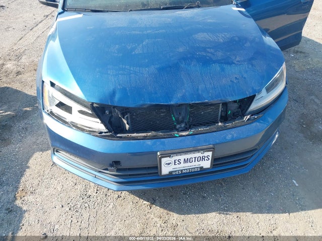 44911802 :رقم المزاد ، 3VWD17AJXFM410113 vin ، 2015 Volkswagen Jetta 1.8t Se مزاد بيع