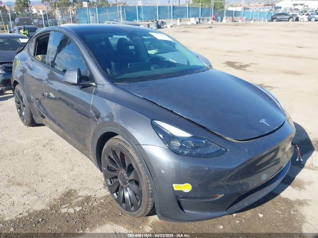 2022 Tesla Model Y Performance Dual Motor All-wheel Drive მანქანა იყიდება აუქციონზე, vin: 7SAYGDEF7NF491794, აუქციონის ნომერი: 44911805