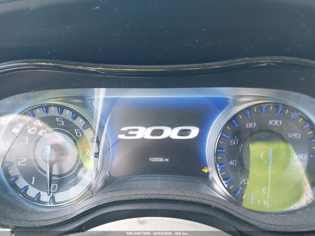 44911808 :رقم المزاد ، 2C3CCABG3KH682847 vin ، 2019 Chrysler 300 300s مزاد بيع
