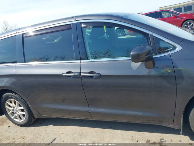 2020 Chrysler Pacifica Touring მანქანა იყიდება აუქციონზე, vin: 2C4RC1FG1LR111966, აუქციონის ნომერი: 44911840
