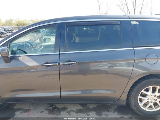 2020 Chrysler Pacifica Touring მანქანა იყიდება აუქციონზე, vin: 2C4RC1FG1LR111966, აუქციონის ნომერი: 44911840