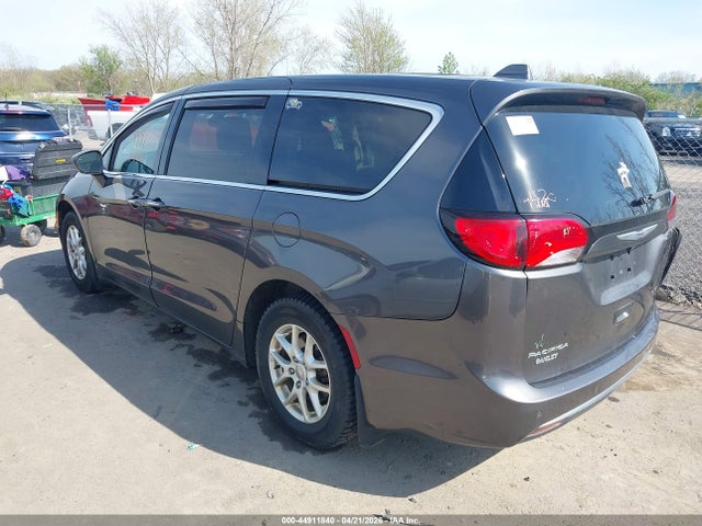2020 Chrysler Pacifica Touring მანქანა იყიდება აუქციონზე, vin: 2C4RC1FG1LR111966, აუქციონის ნომერი: 44911840