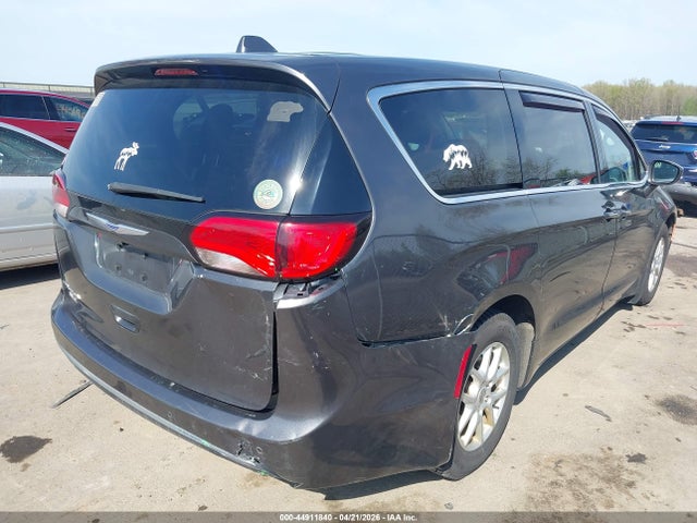 2020 Chrysler Pacifica Touring მანქანა იყიდება აუქციონზე, vin: 2C4RC1FG1LR111966, აუქციონის ნომერი: 44911840