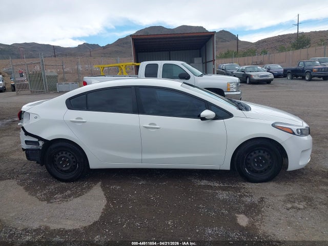 44911854 :رقم المزاد ، 3KPFK4A75JE270969 vin ، 2018 Kia Forte Lx مزاد بيع