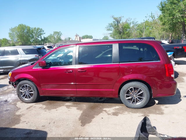 Продажа на аукционе авто 2017 Dodge Grand Caravan Sxt, vin: 2C4RDGCG1HR596217, номер лота: 44911866