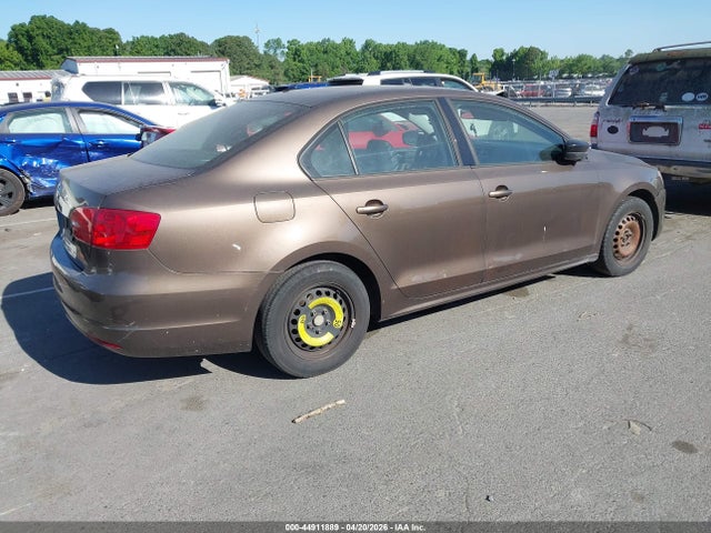 44911889 :رقم المزاد ، 3VW2K7AJ7EM305144 vin ، 2014 Volkswagen Jetta 2.0l S مزاد بيع