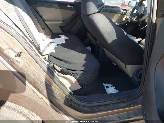 44911889 :رقم المزاد ، 3VW2K7AJ7EM305144 vin ، 2014 Volkswagen Jetta 2.0l S مزاد بيع