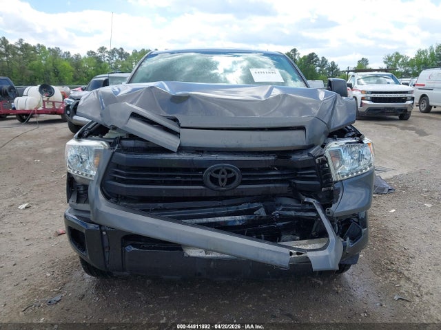 5TFCY5F13EX016503 Toyota Tundra Sr 5.7l V8