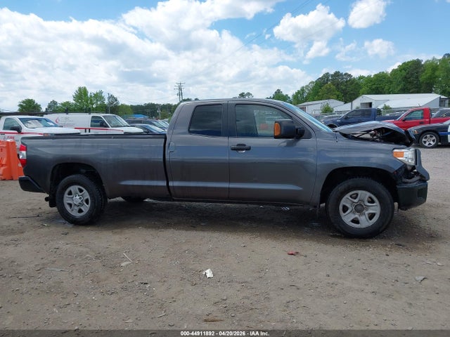 5TFCY5F13EX016503 Toyota Tundra Sr 5.7l V8