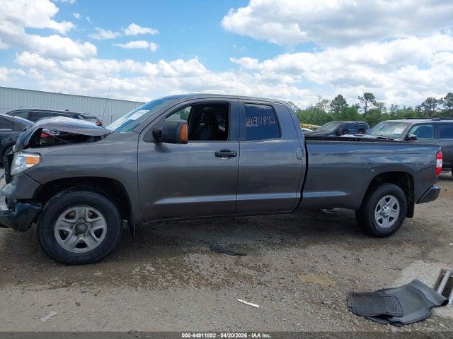 5TFCY5F13EX016503 Toyota Tundra Sr 5.7l V8