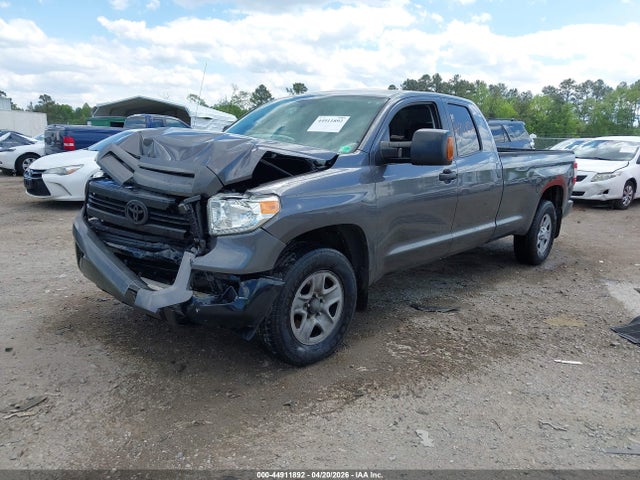 5TFCY5F13EX016503 Toyota Tundra Sr 5.7l V8