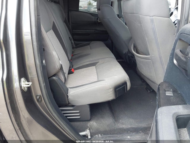 5TFCY5F13EX016503 Toyota Tundra Sr 5.7l V8