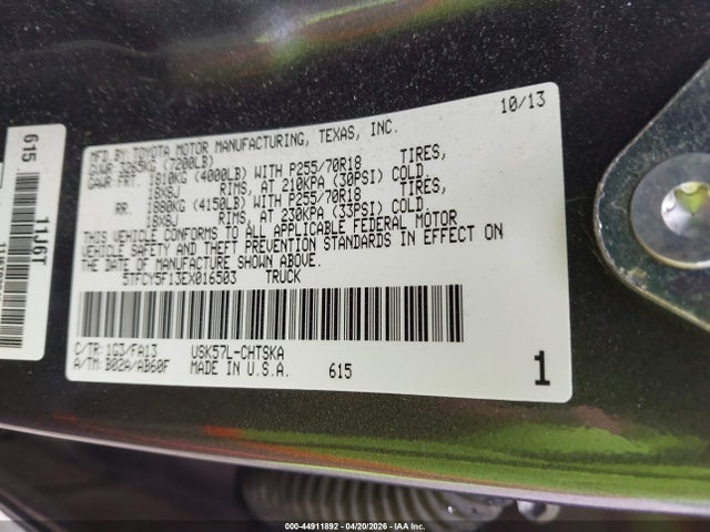 5TFCY5F13EX016503 Toyota Tundra Sr 5.7l V8