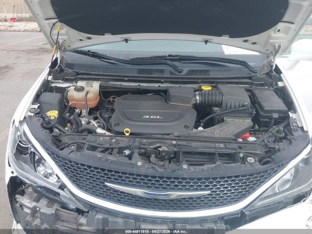 2C4RC1BG8HR540390 Chrysler Pacifica Touring-l