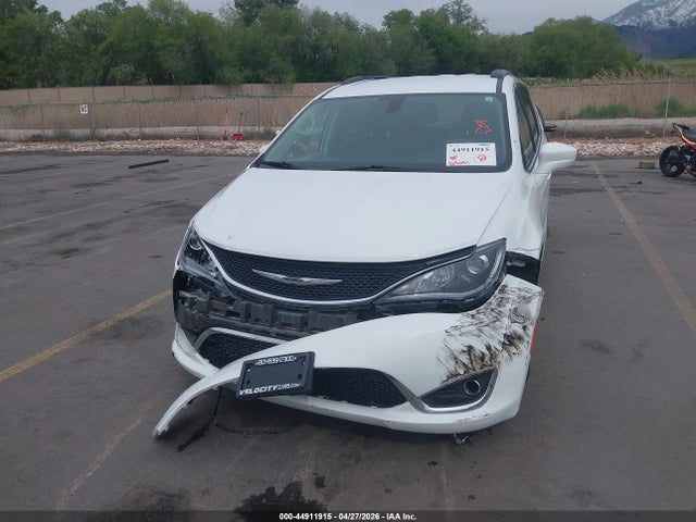 2C4RC1BG8HR540390 Chrysler Pacifica Touring-l