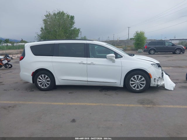 2C4RC1BG8HR540390 Chrysler Pacifica Touring-l
