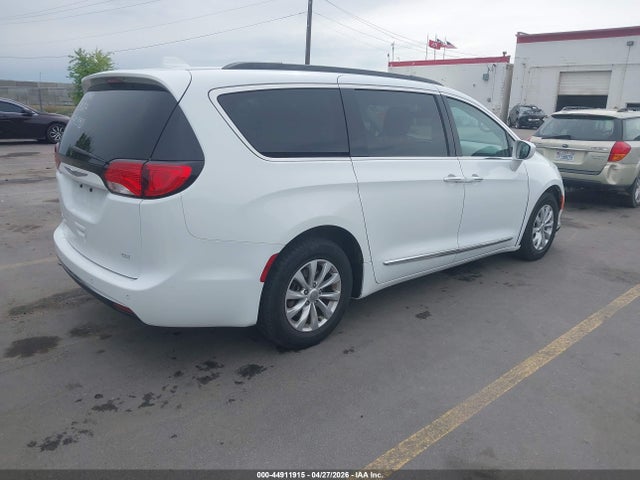2C4RC1BG8HR540390 Chrysler Pacifica Touring-l